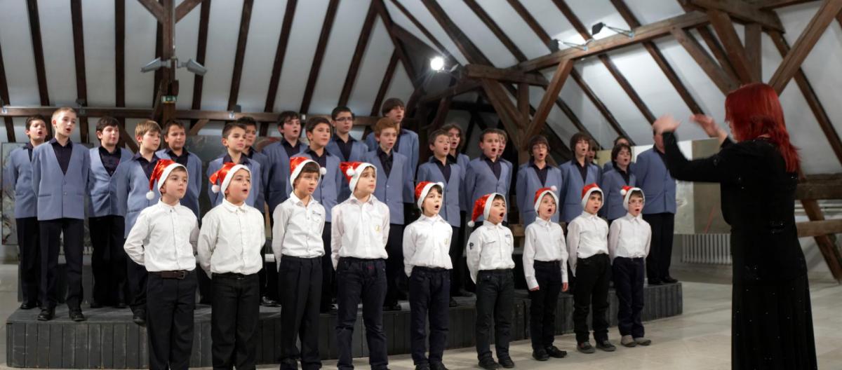 Affiche. Stavelot. Concert de Noël. Petits chanteurs de Varna. 2014-12-06